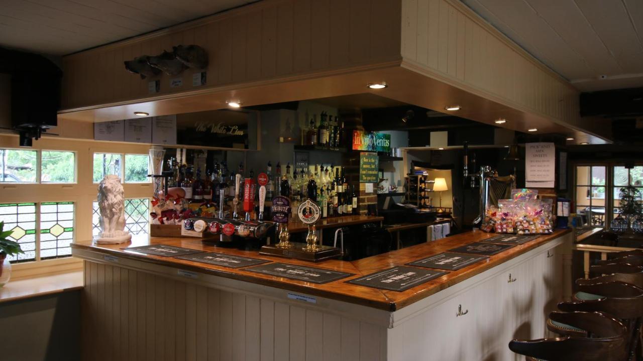 Bed and Breakfast The White Lion At Wicken Milton Keynes Exteriér fotografie